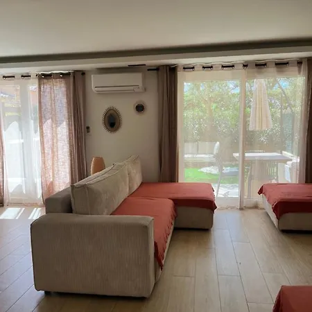 Avec Jardin, Presqu'ile De Giens * Hyeres